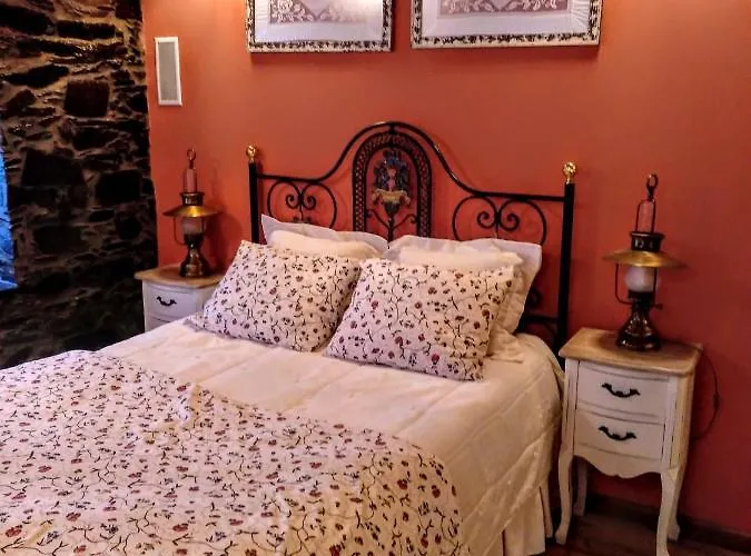 شاليه Talasnal Casa Do Cascao